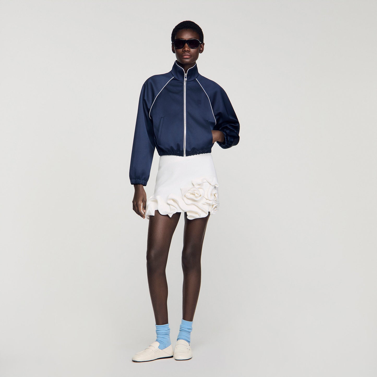 Lizy Embroidered Cropped Satin Jacket Navy / Black