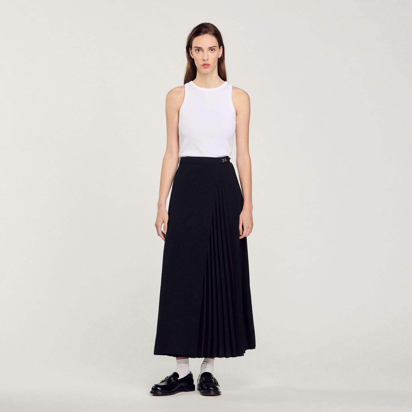 Curb Chain Buckle Pleated Skirt Black