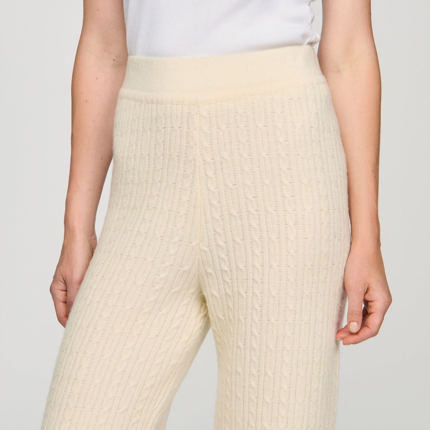 Valaud Cable Knit Trousers Ecru