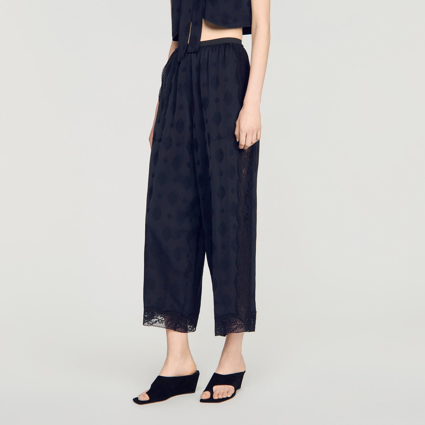 Hailey Straight Leg Jeans Black