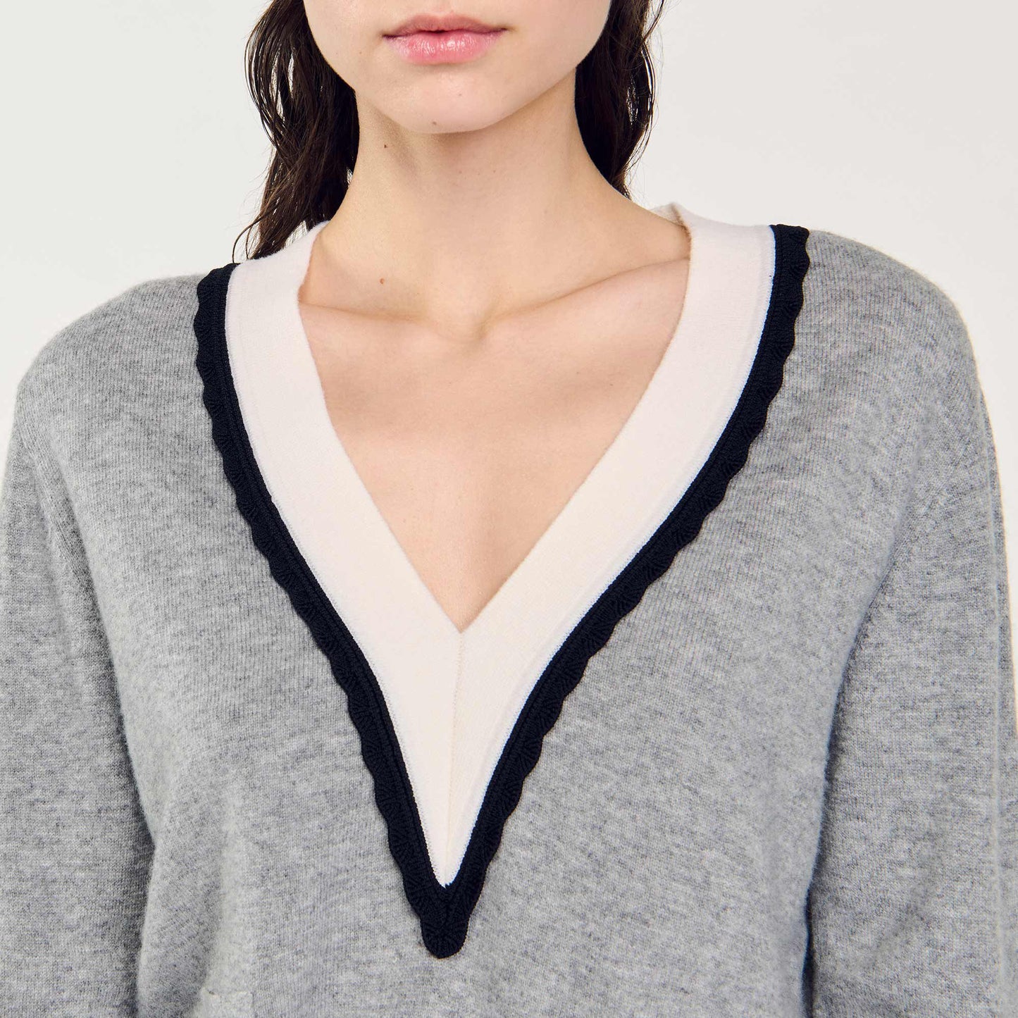Sweater With Contrasting Deep V-Neck White