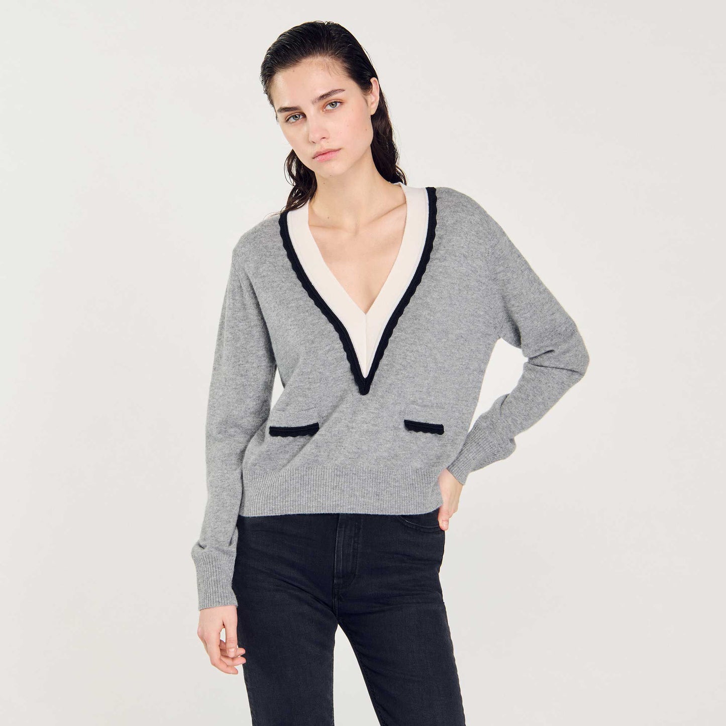 Sweater With Contrasting Deep V-Neck White