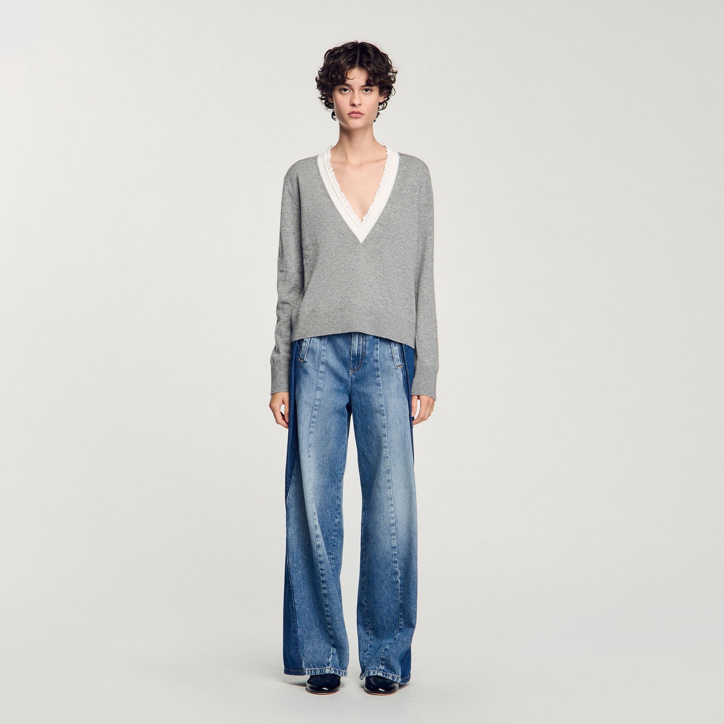 V-Neck Jumper Grey