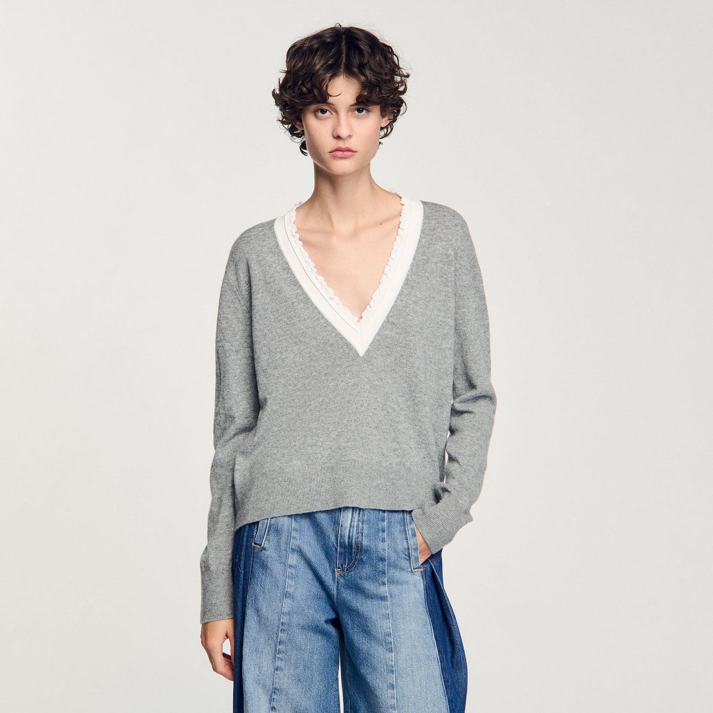 V-Neck Jumper Grey