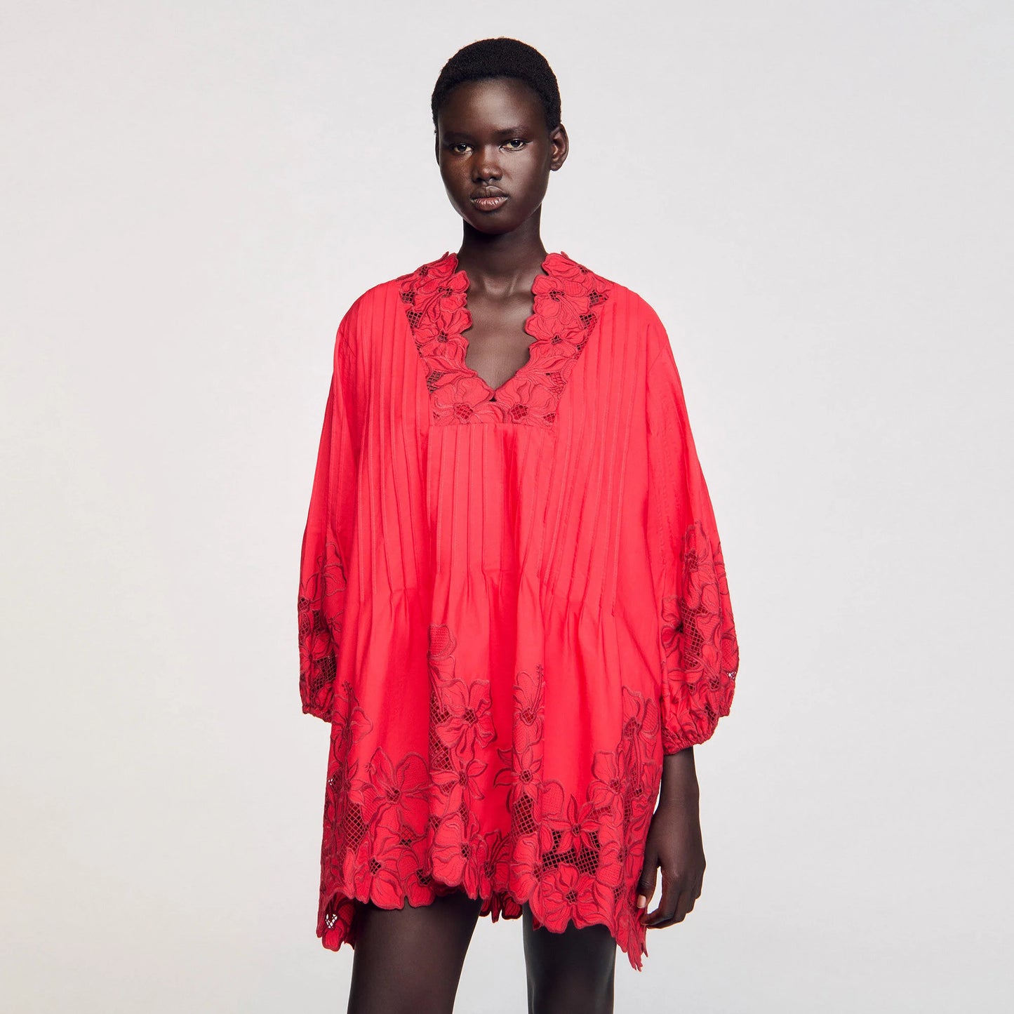 Reina Short Dress With Floral Details Red