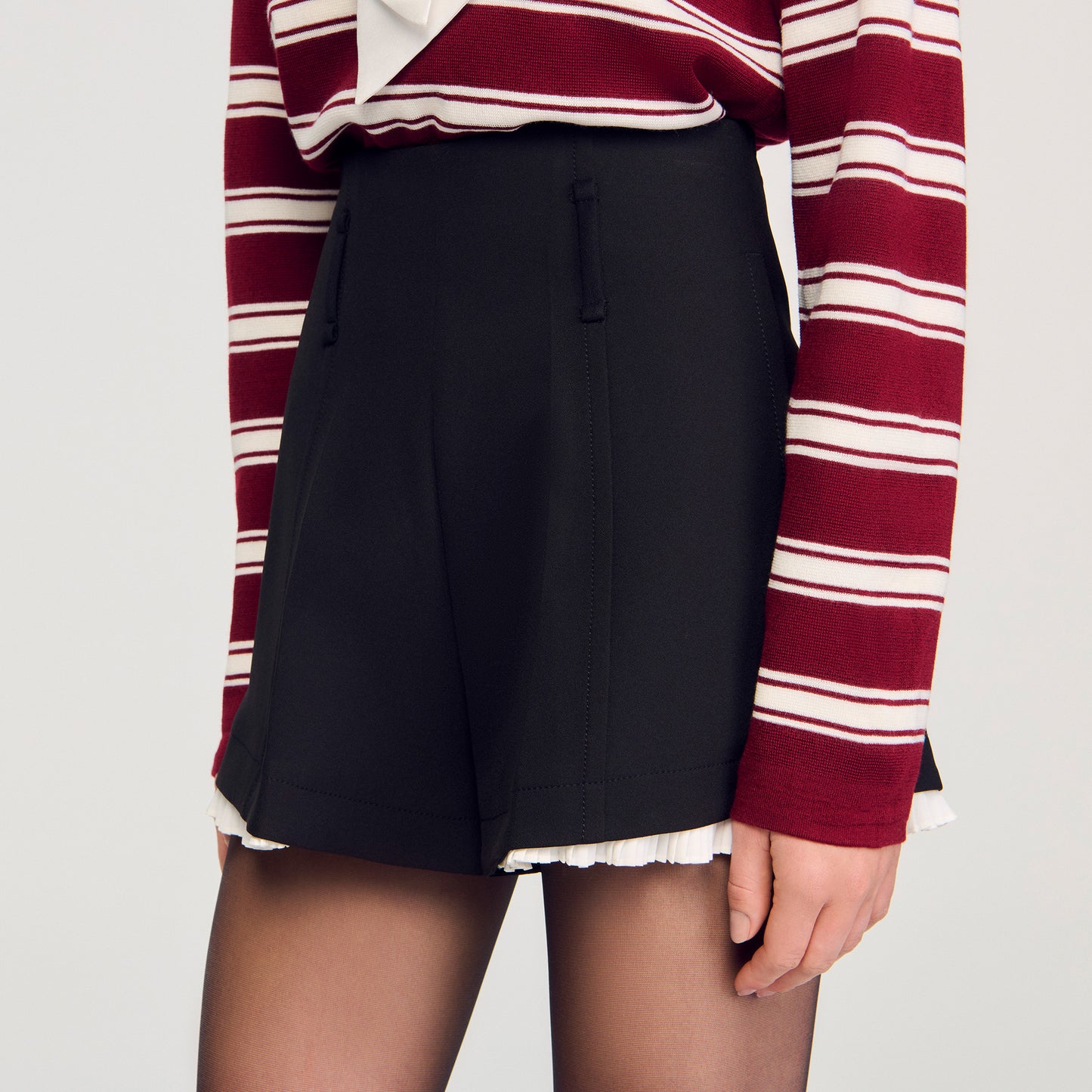 Servane Tailored Flounced Shorts Black