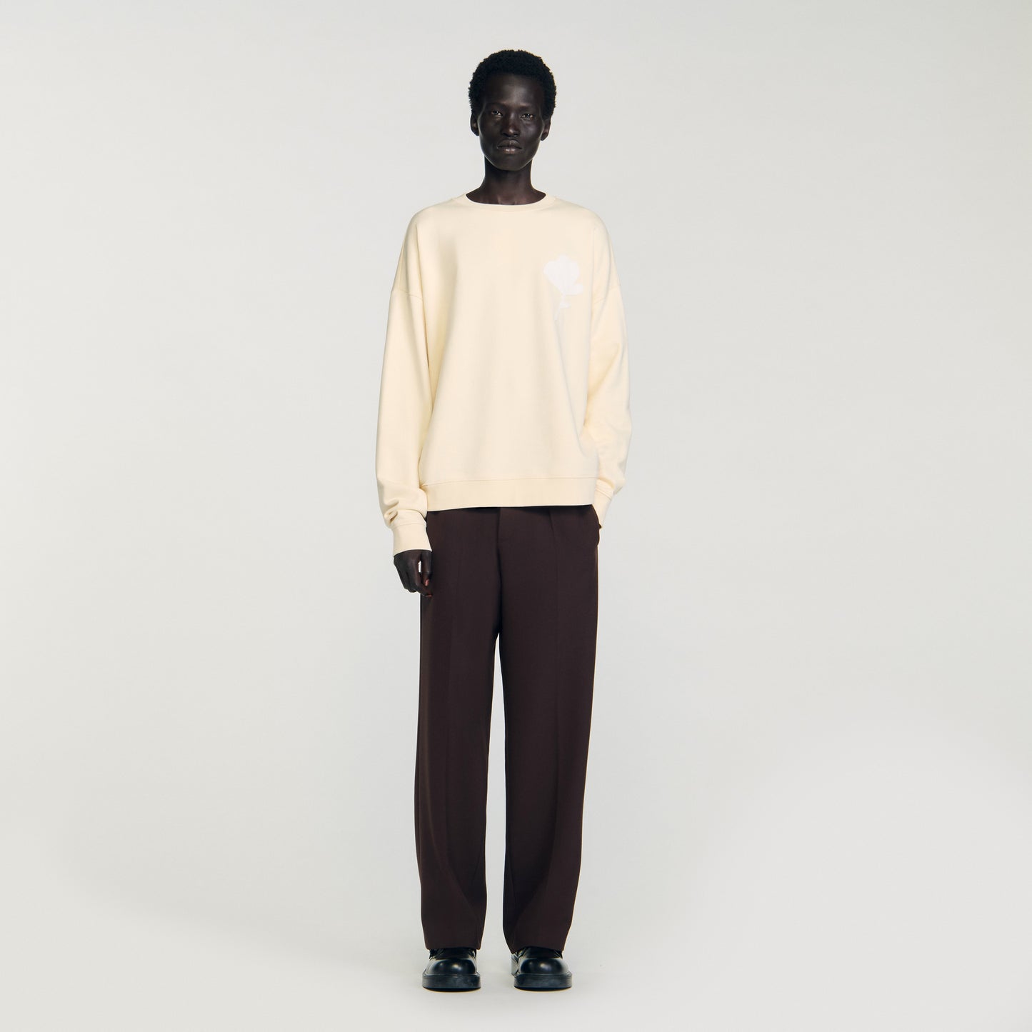 Layered Flower Crewneck Sweatshirt With Flower Patch Butter Cream