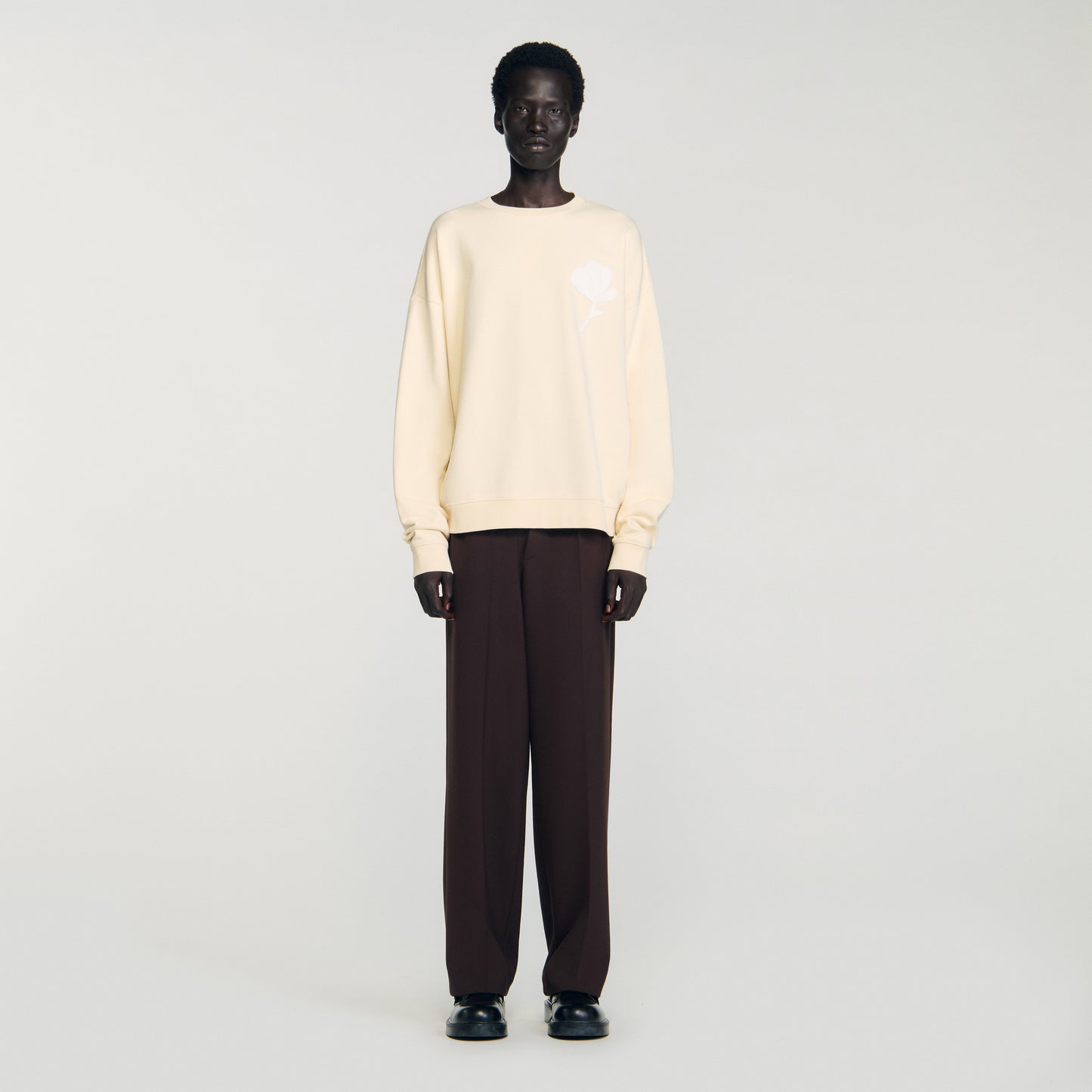 Layered Flower Crewneck Sweatshirt With Flower Patch Butter Cream