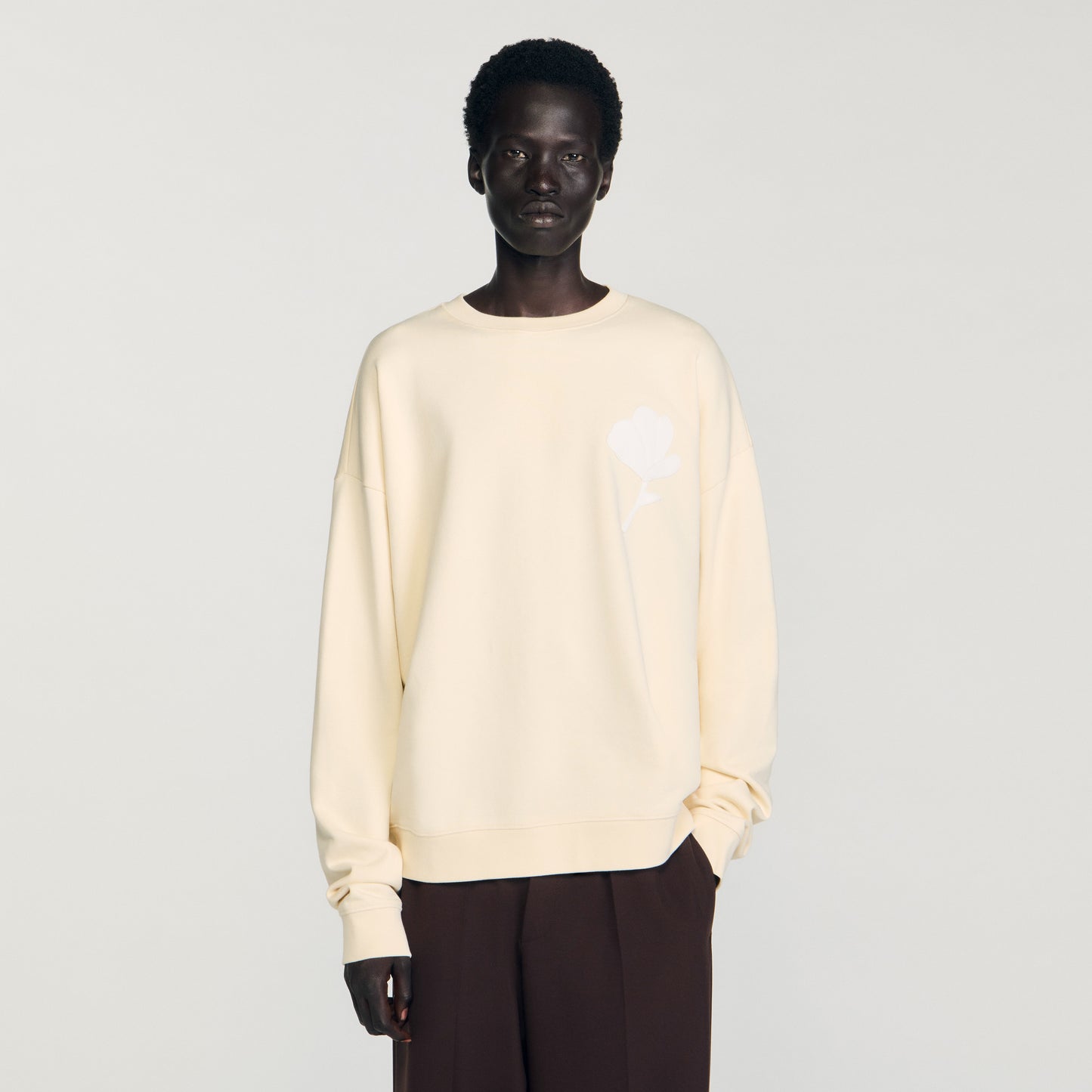 Layered Flower Crewneck Sweatshirt With Flower Patch Butter Cream