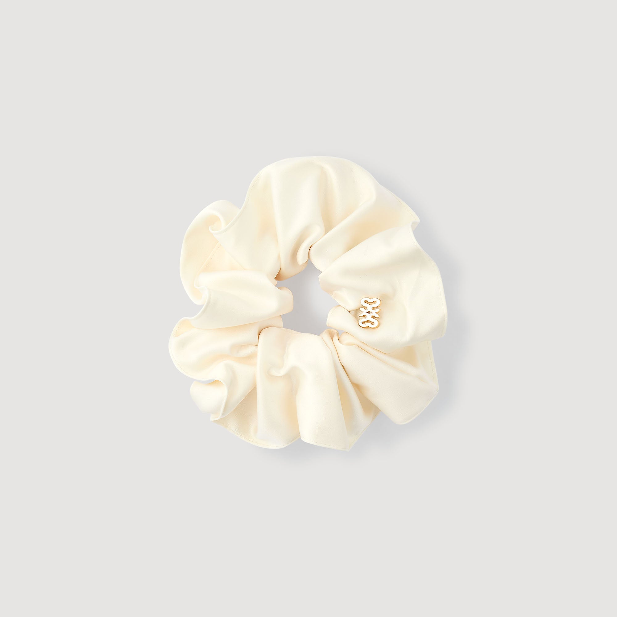 Chouchou Plain Satin-Effect Scrunchie Ecru