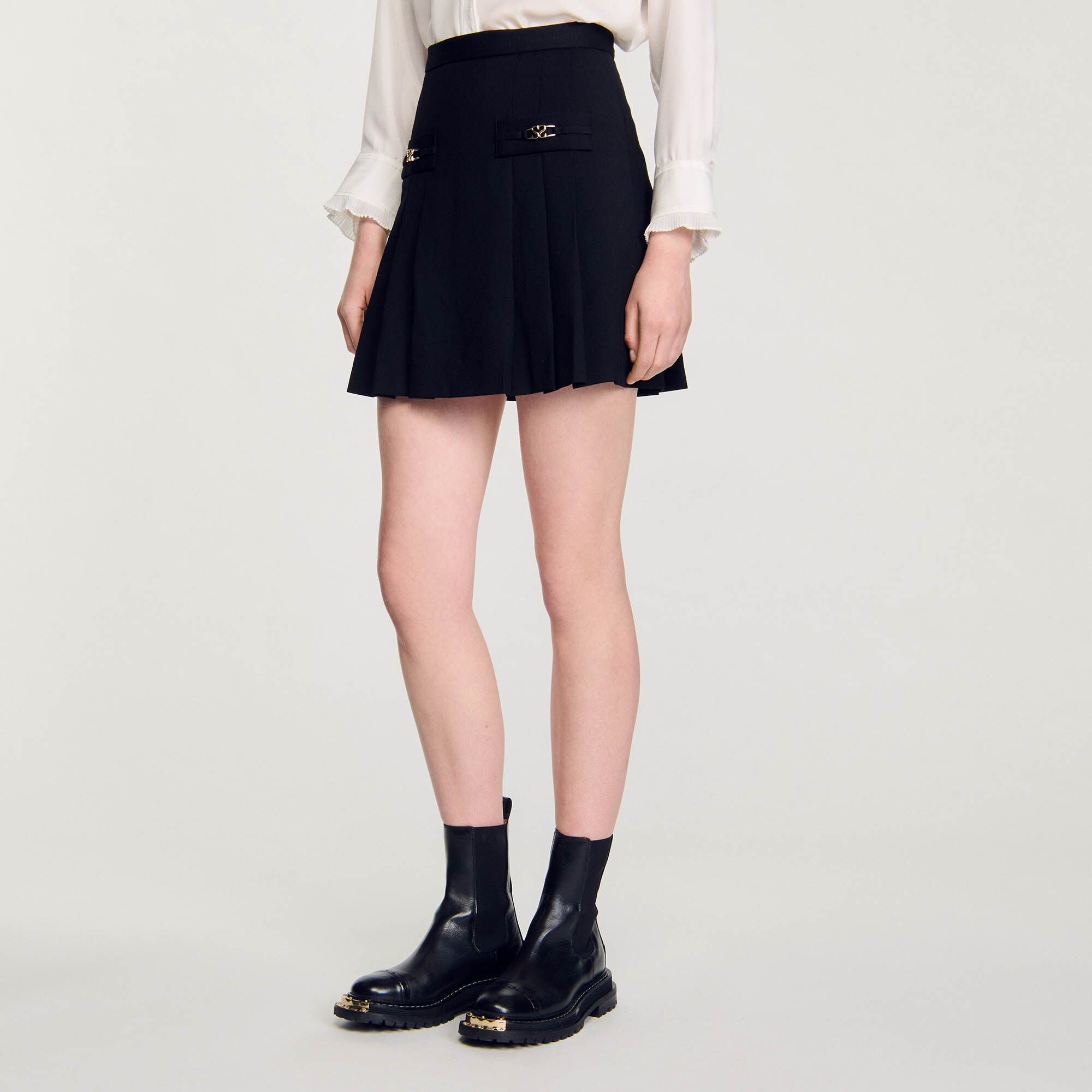 Short Skirt With Stitched Pleats Black