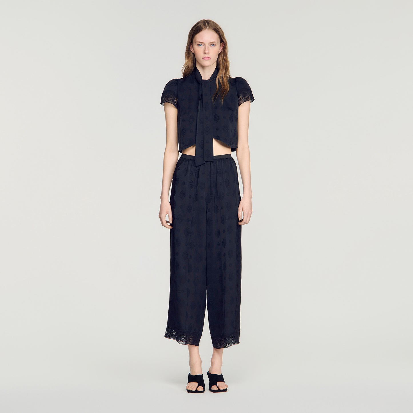 Hailey  Straight Leg Jeans Black