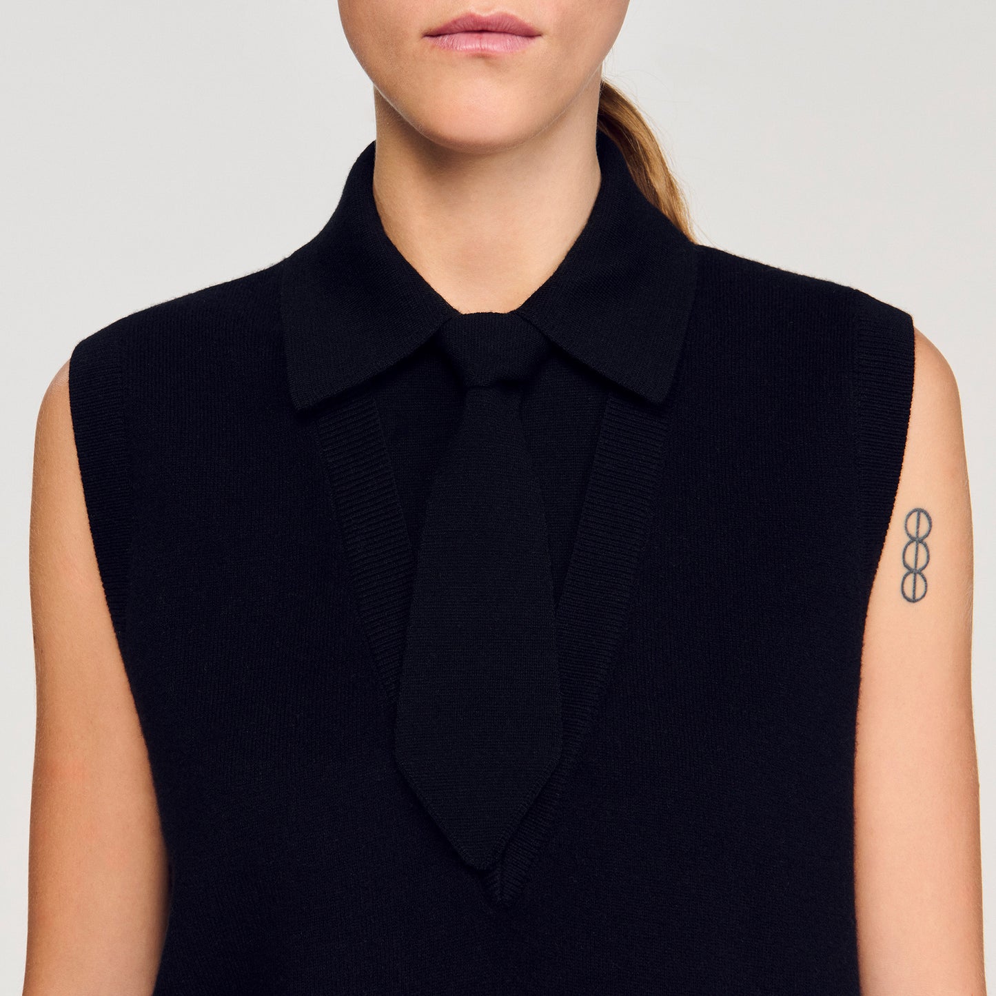 Sohan Tie-Neck Jumper Black