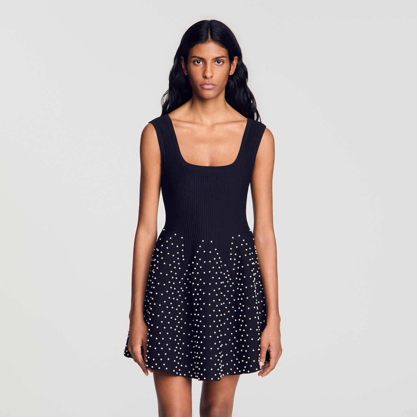 Sunniva Short knit dress with beads Black