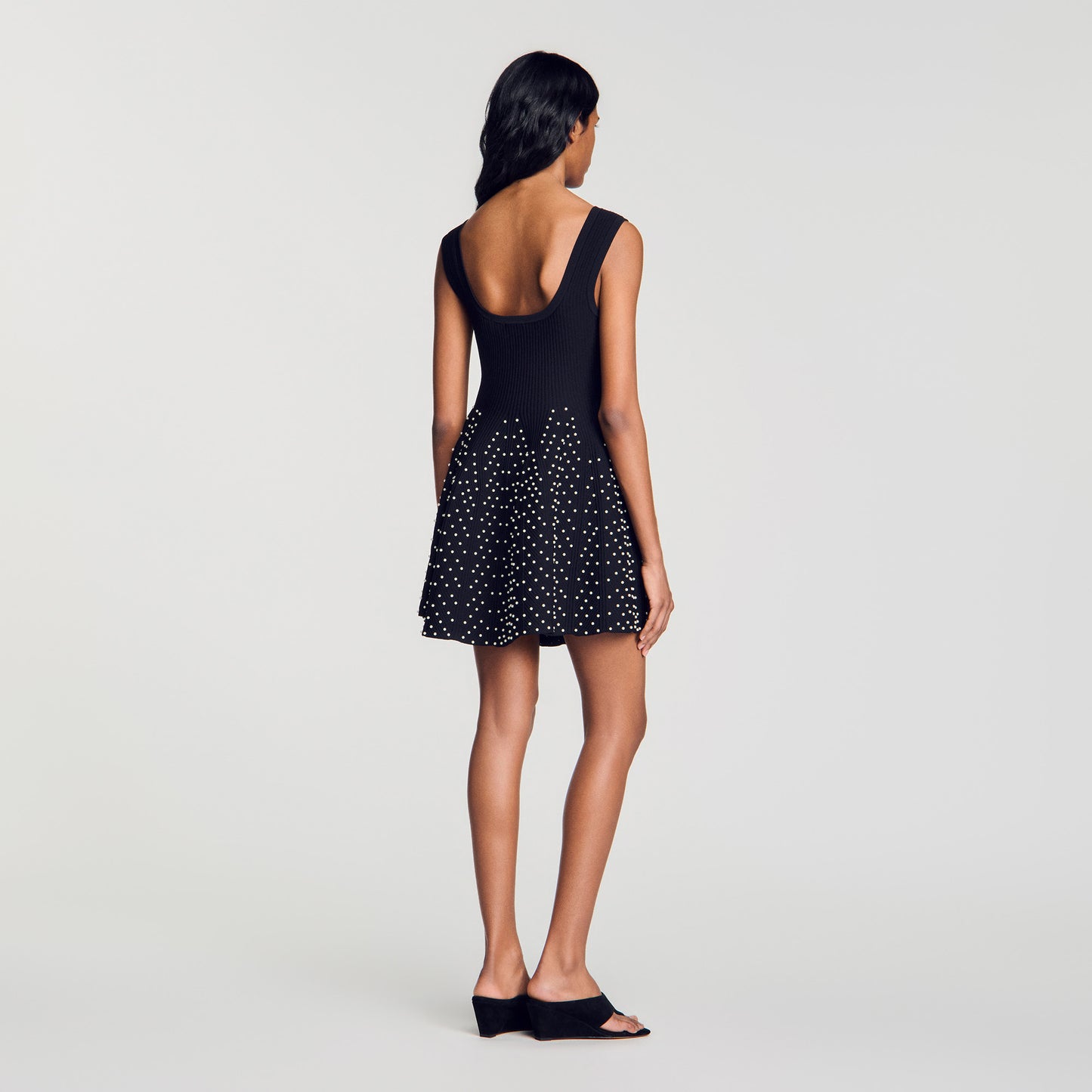 Sunniva Short knit dress with beads Black