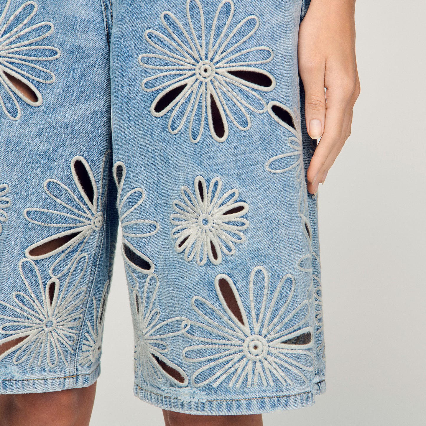 Liorea Embroidered Bermuda Shorts Blue Jean