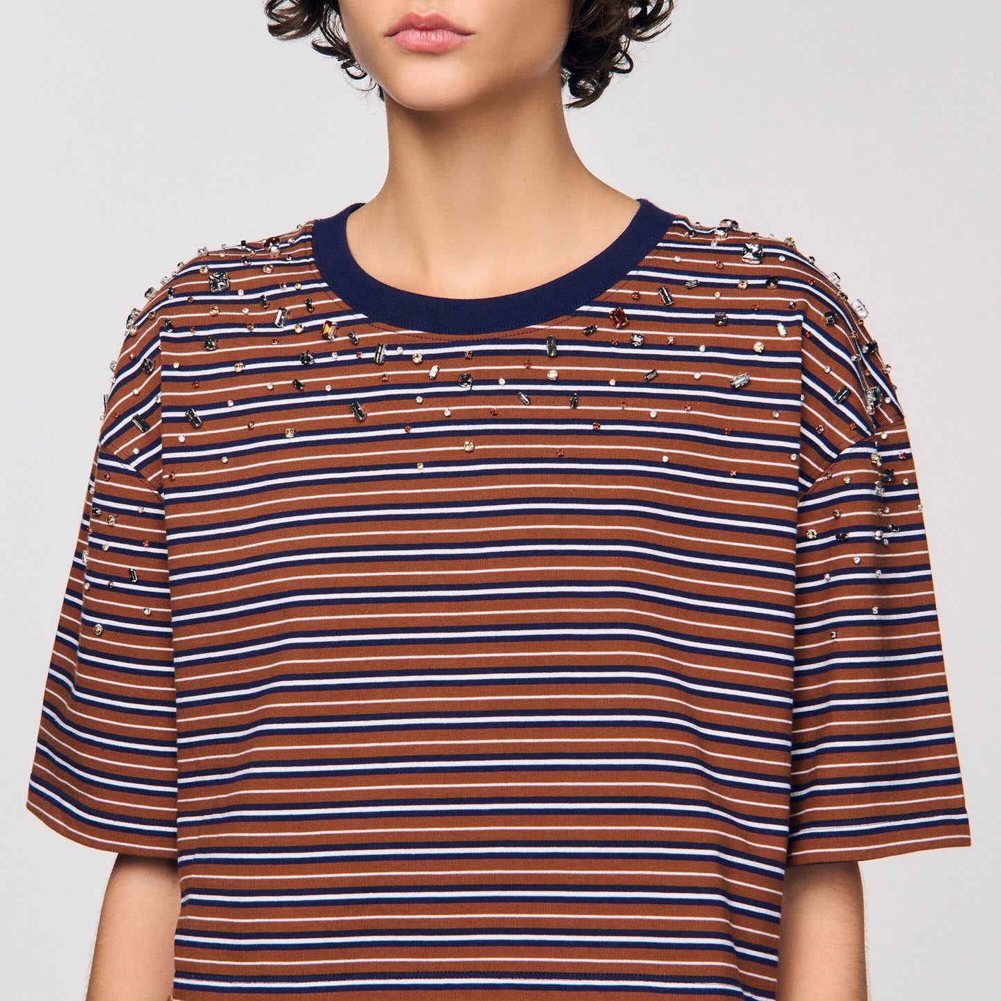 Aristee Striped Rhinestone T-Shirt Brown / Deep Blu