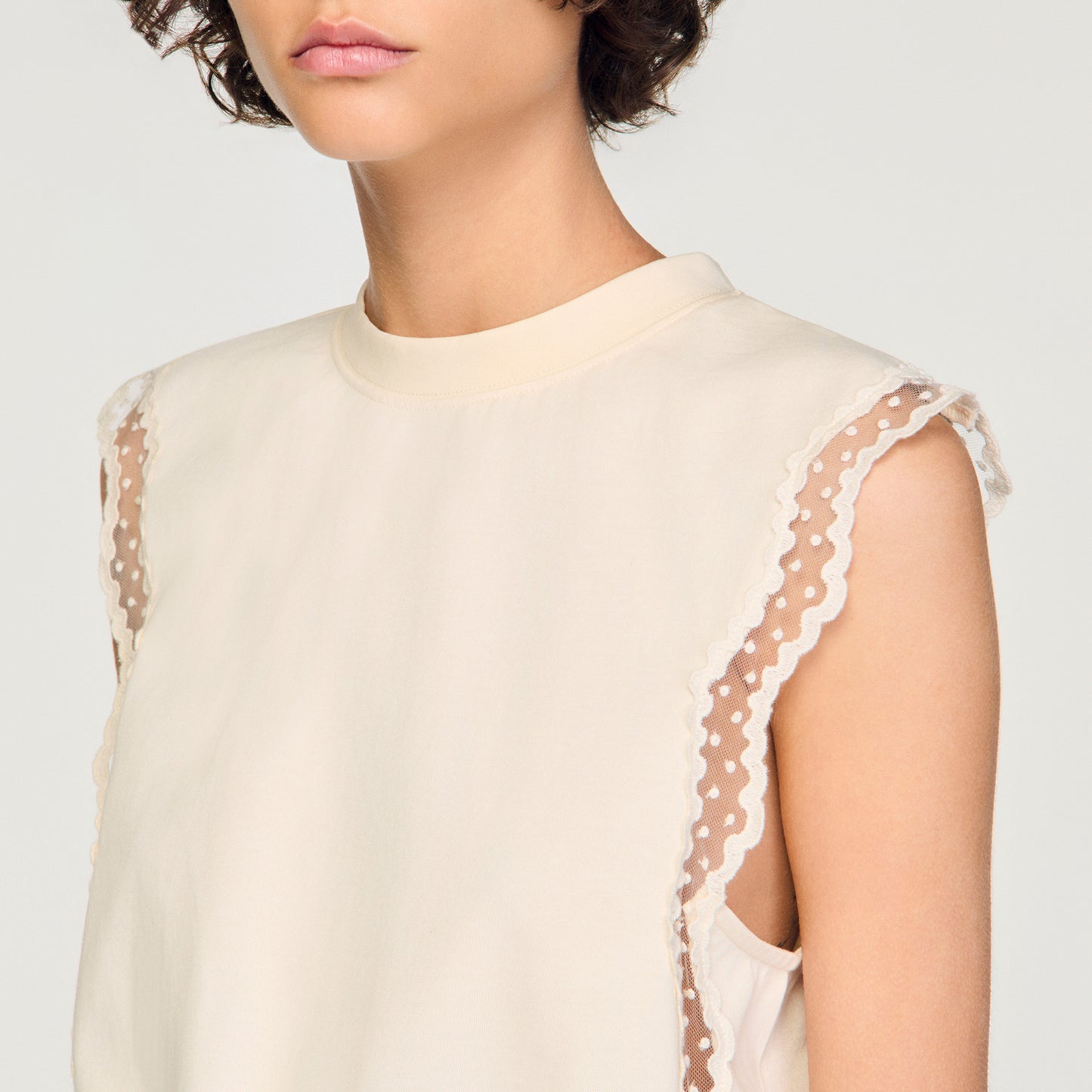 Noemi Cropped Cotton T-Shirt With Lace Ecru