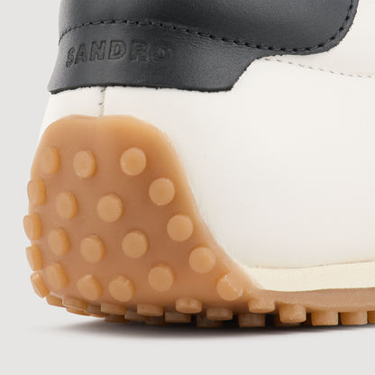 Vintage Running Running Trainers Off-White