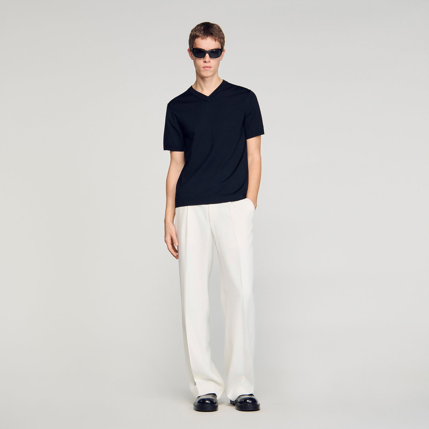 Pablo V Tee Short-Sleeve V-Neck Polo Shirt BLACK
